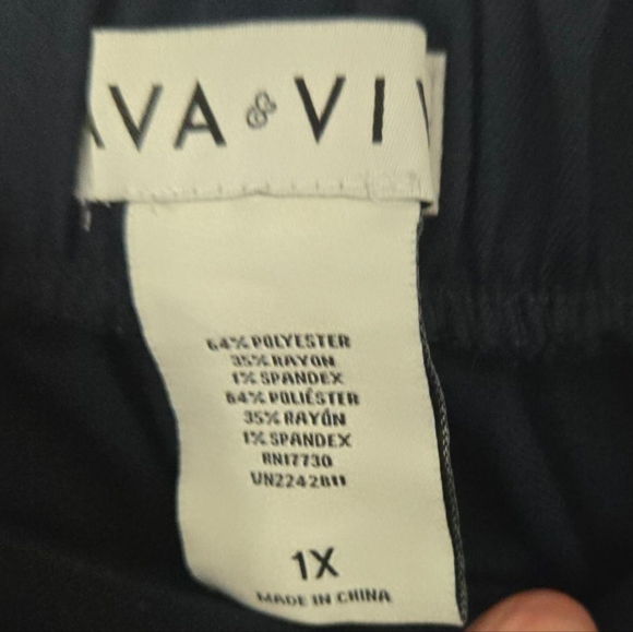 Ava & Viv Women's Black Jeans Size 1x - Picture 4 of 4